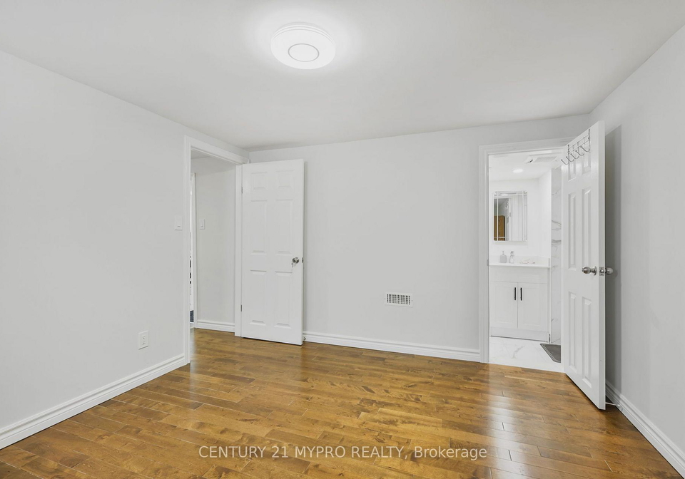 bsmt-351-conant-street-oshawa-ontario-e13750916