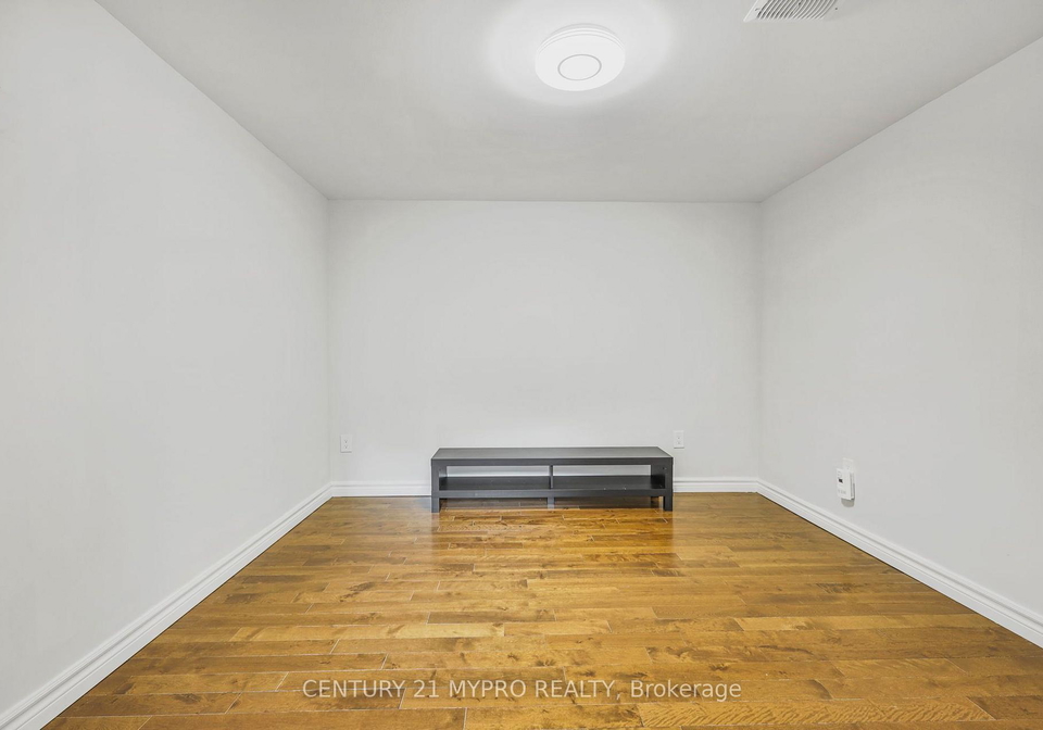 bsmt-351-conant-street-oshawa-ontario-e13750916