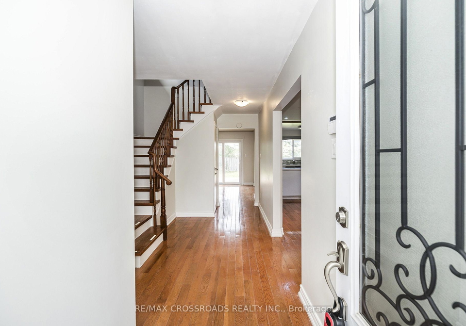 34-blue-anchor-trail-toronto-scarborough-ontario-e13750968