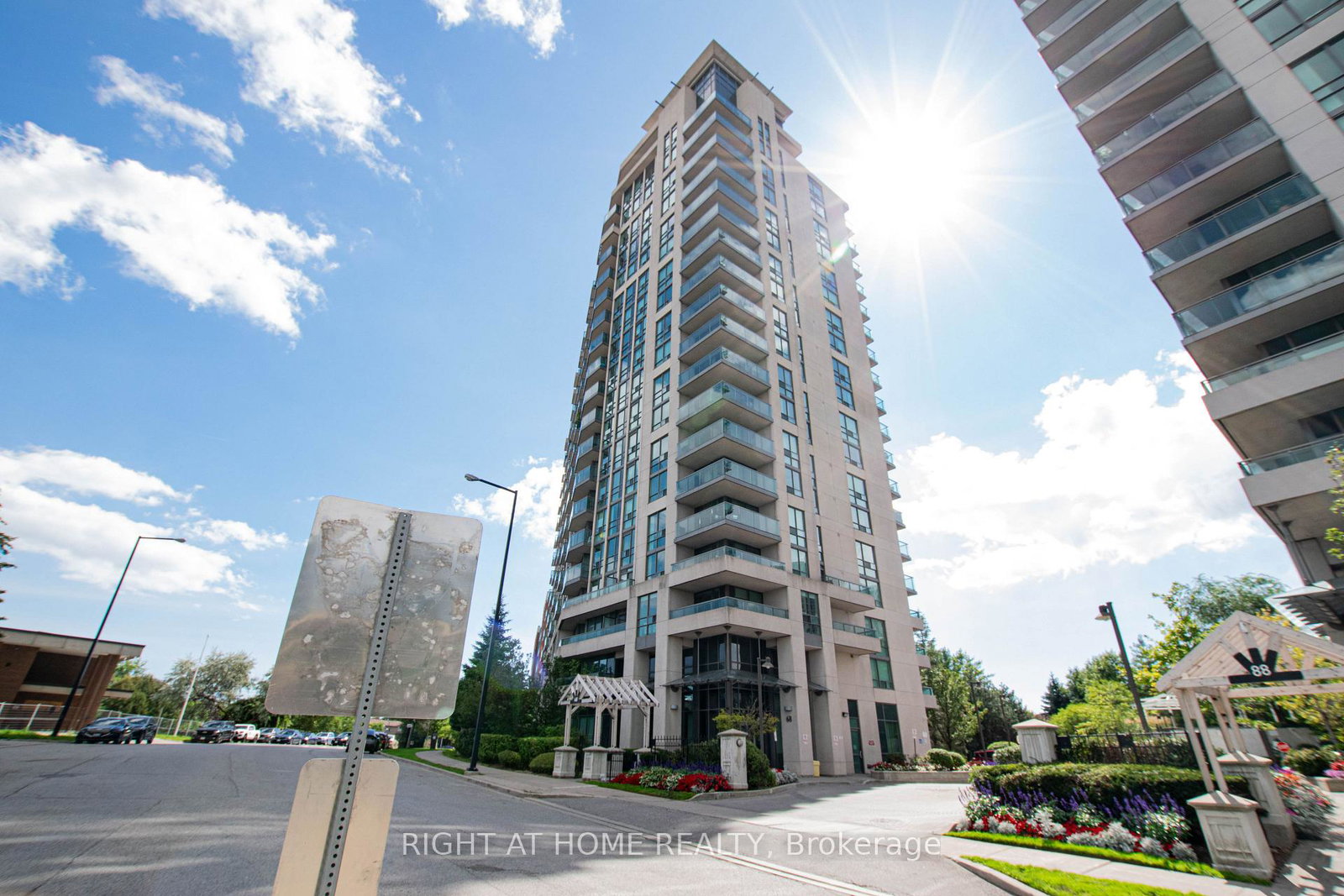 68-grangeway-avenue-toronto-scarborough-ontario-e13751424