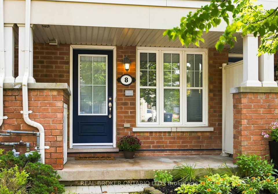 8-ayers-crescent-toronto-scarborough-ontario-e13753174