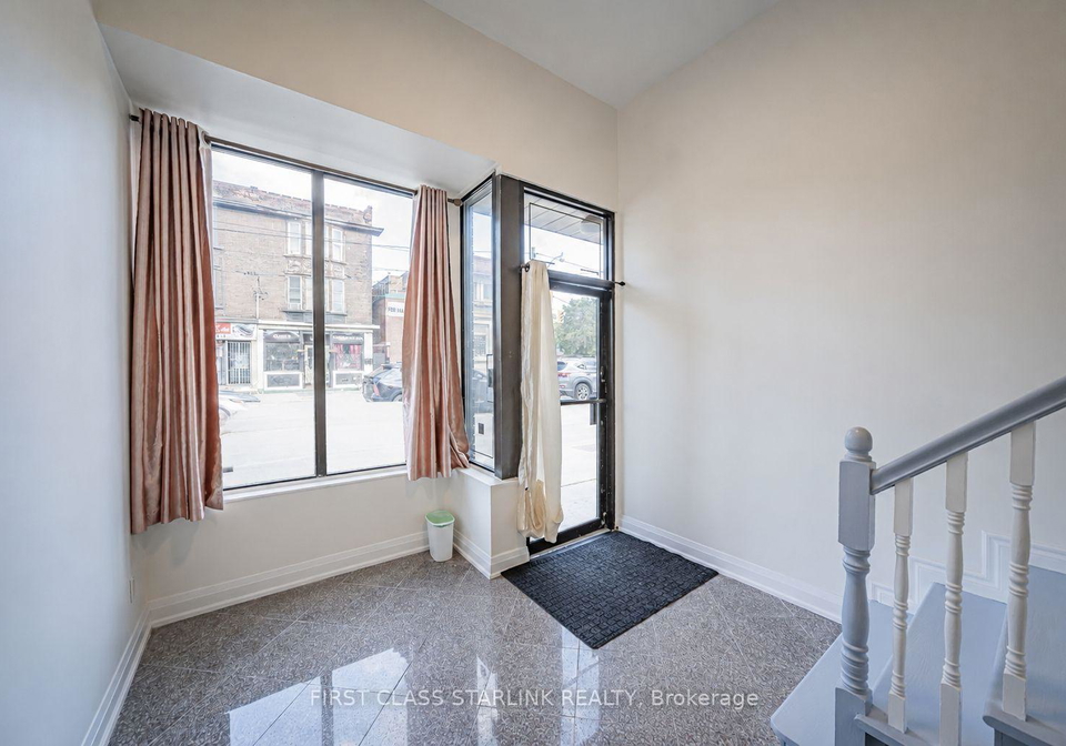 945-gerrard-street-e-toronto-toronto-ontario-e13753746