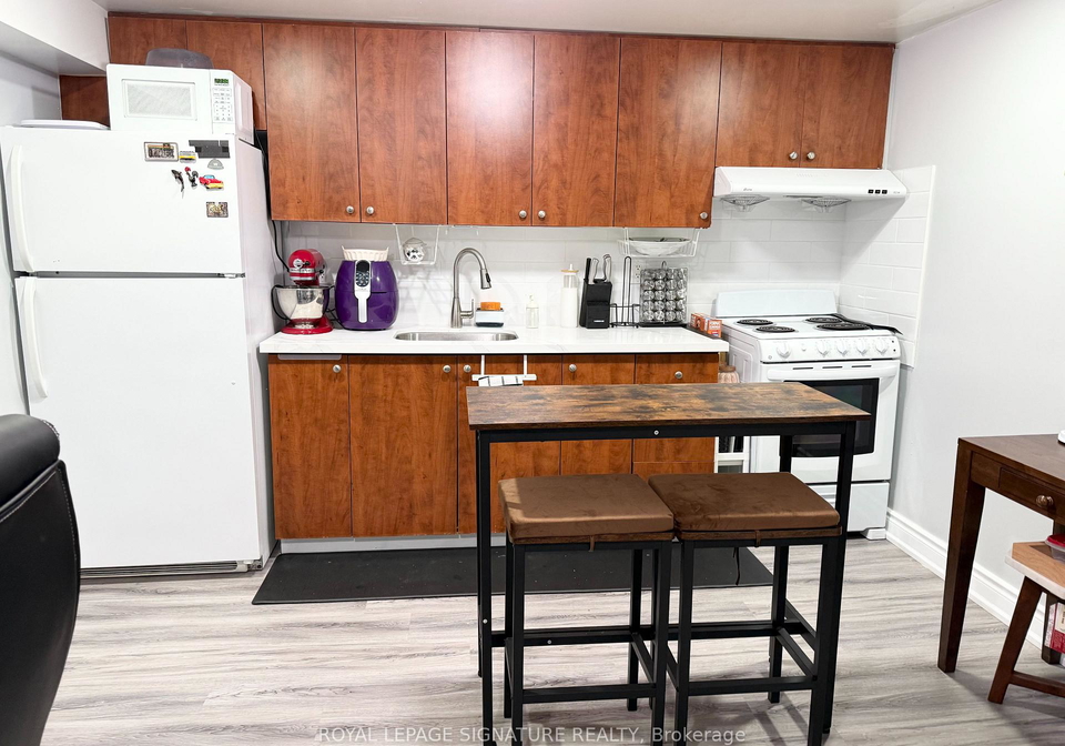 111-ellington-drive-toronto-scarborough-ontario-e13754804