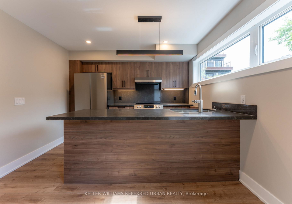 352-jones-avenue-toronto-toronto-ontario-e13757512