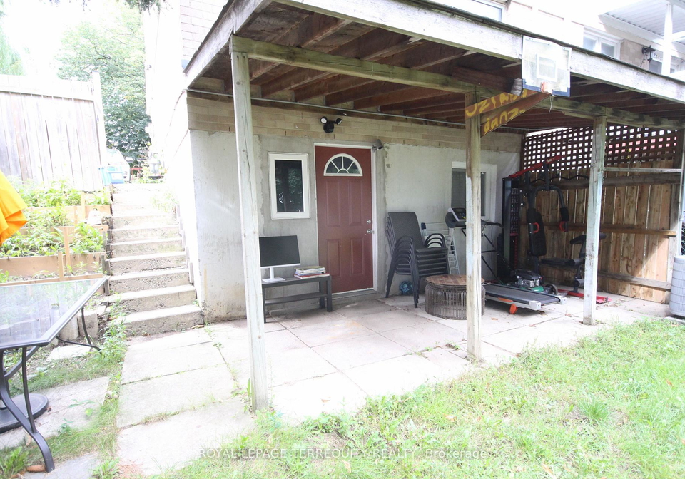 33-parsell-square-toronto-scarborough-ontario-e13757554