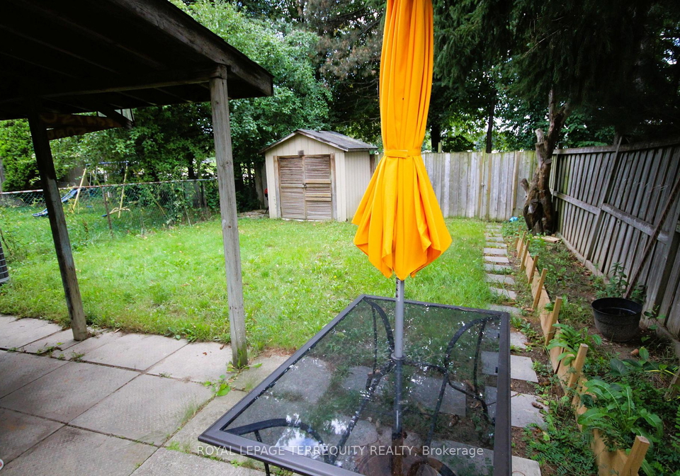 33-parsell-square-toronto-scarborough-ontario-e13757554