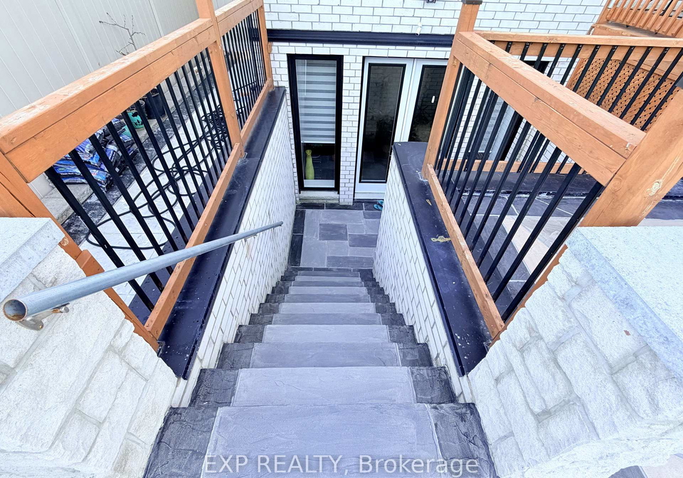 1606-sandhurst-crescent-pickering-ontario-e13757706