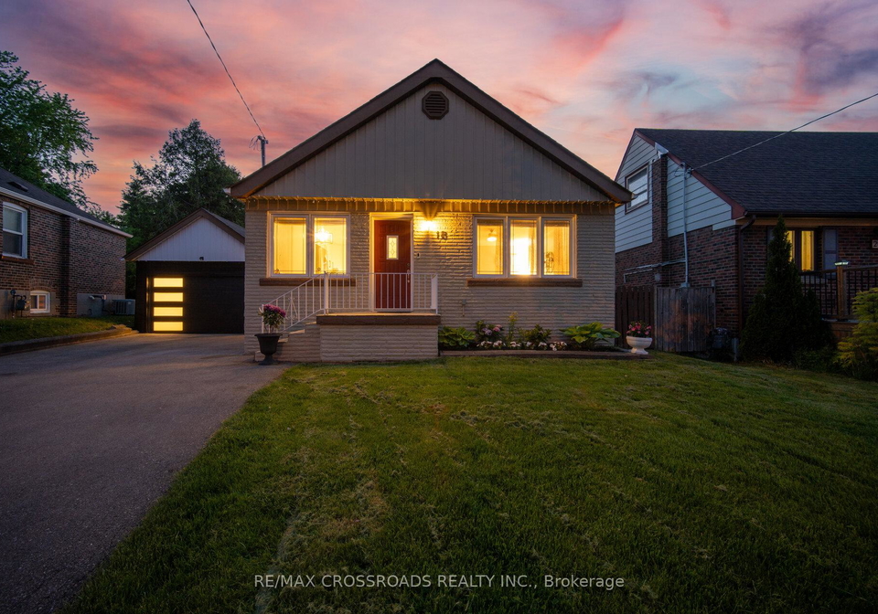 18-adanac-drive-toronto-scarborough-ontario-e13757988