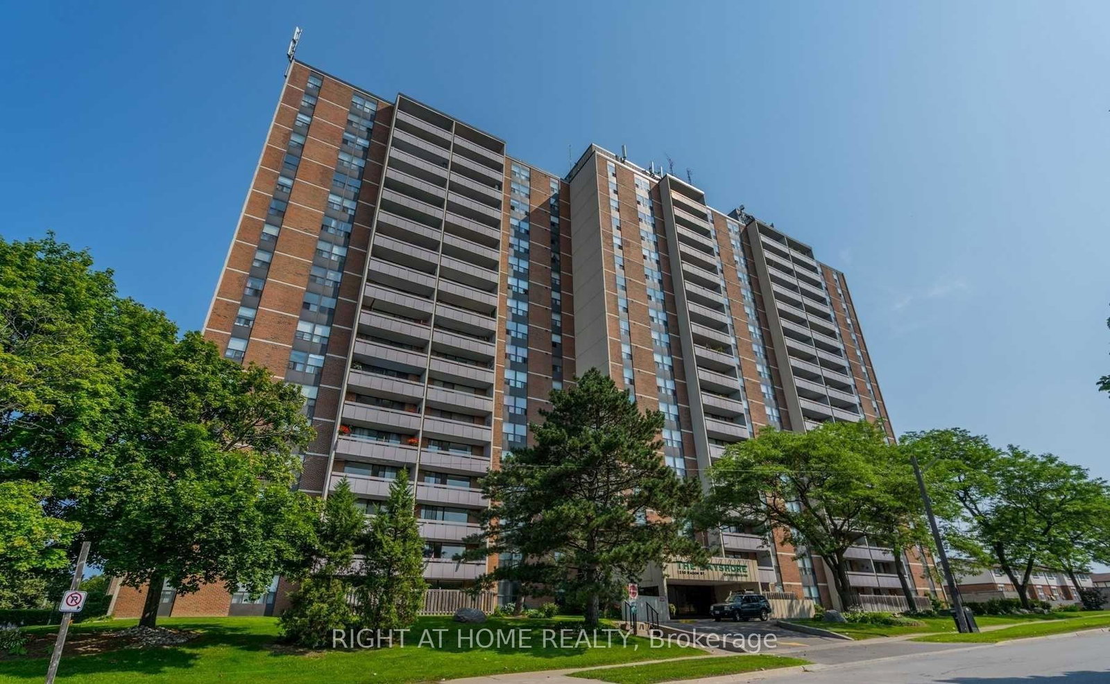 1210-radom-street-pickering-ontario-e13758390