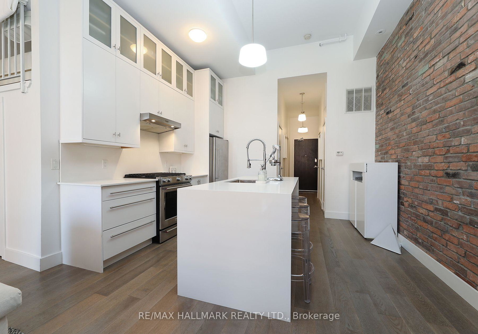 1842-queen-street-e-toronto-toronto-ontario-e13758442