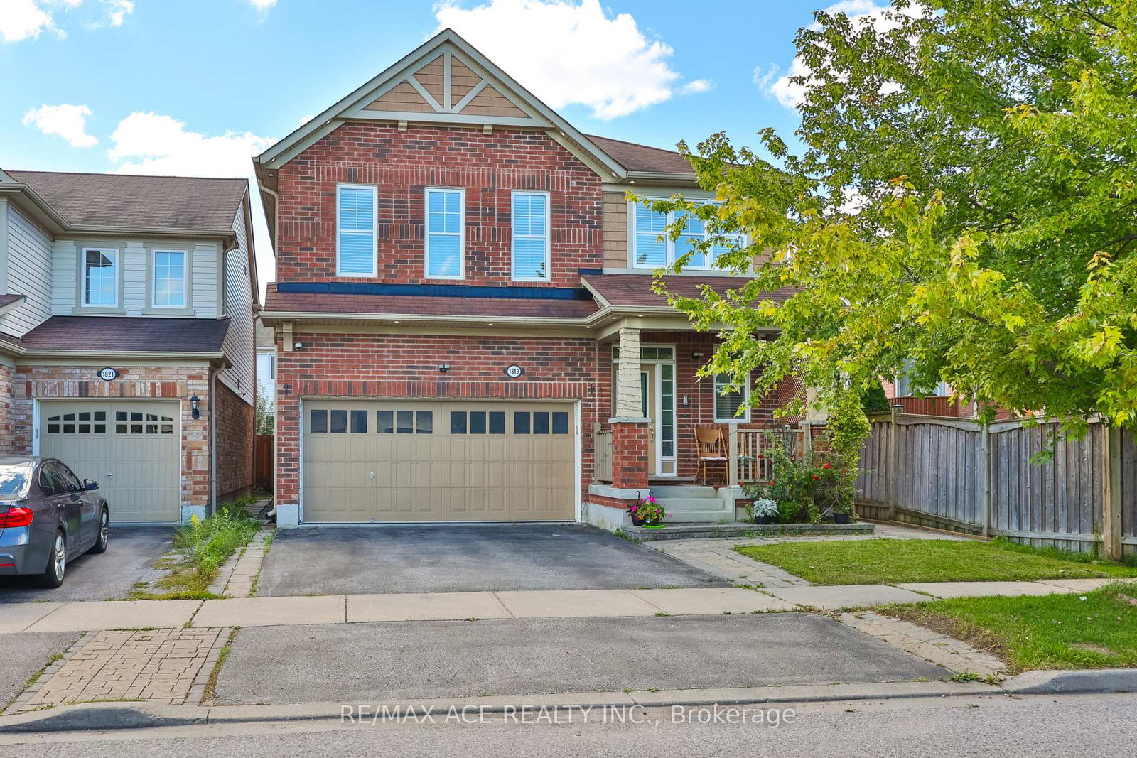 1819-misthollow-drive-pickering-ontario-e13760022