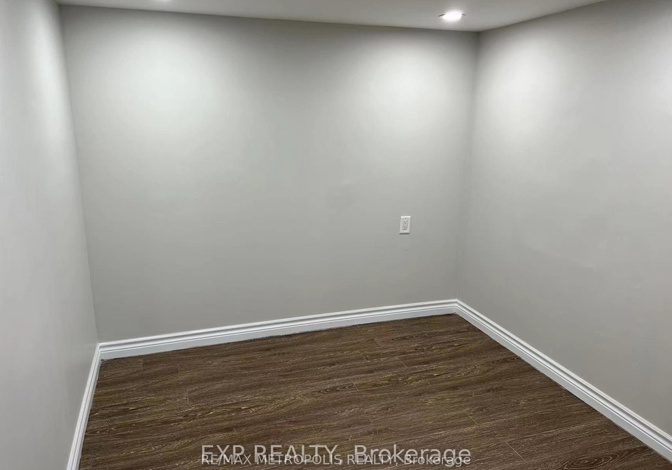 6-mid-pines-road-toronto-scarborough-ontario-e13760112