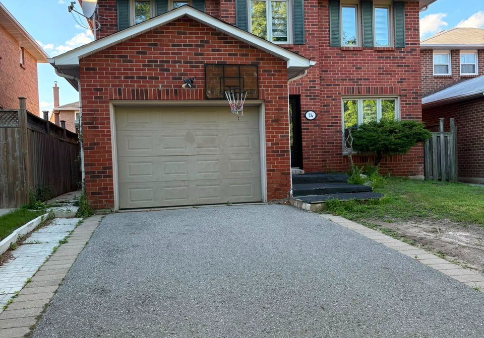74-parade-square-toronto-scarborough-ontario-e13760344