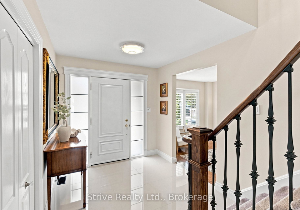 5-carriage-lane-clarington-ontario-e13760392