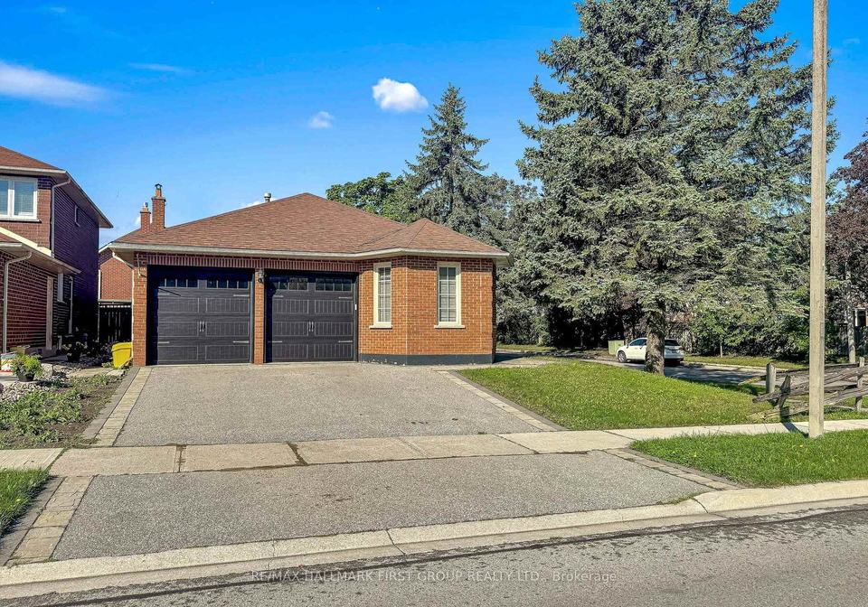 14-martinet-street-whitby-ontario-e13760758