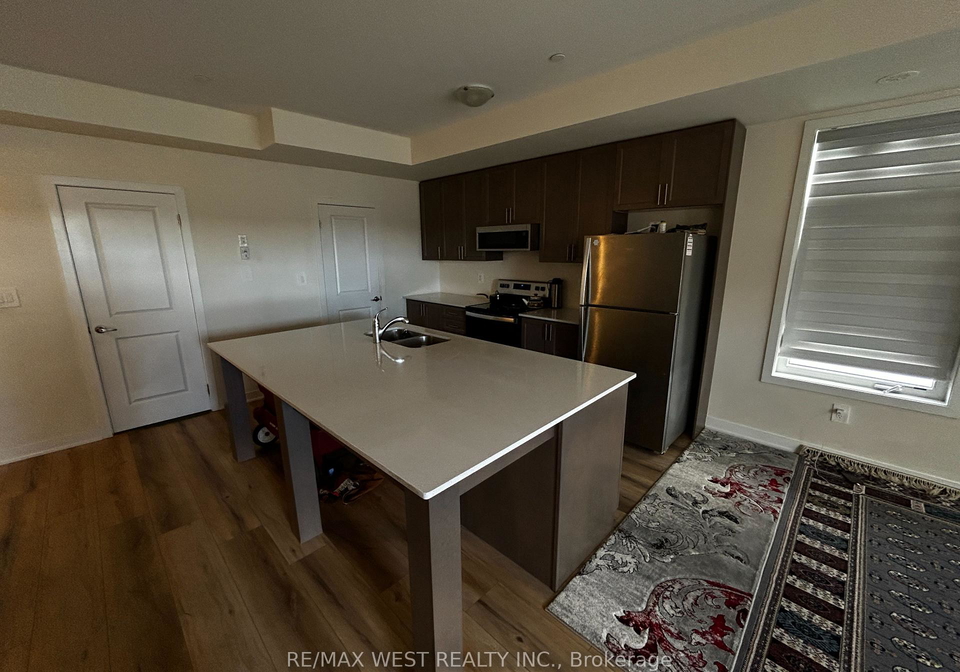 755-omega-drive-pickering-ontario-e13762190