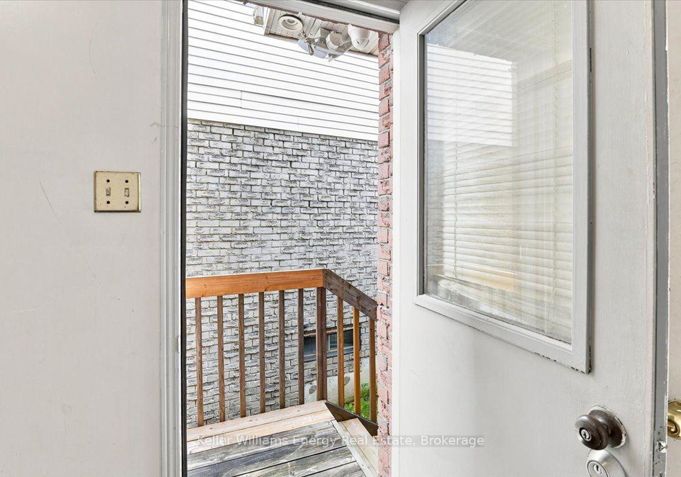 21-upland-drive-whitby-ontario-e13762594