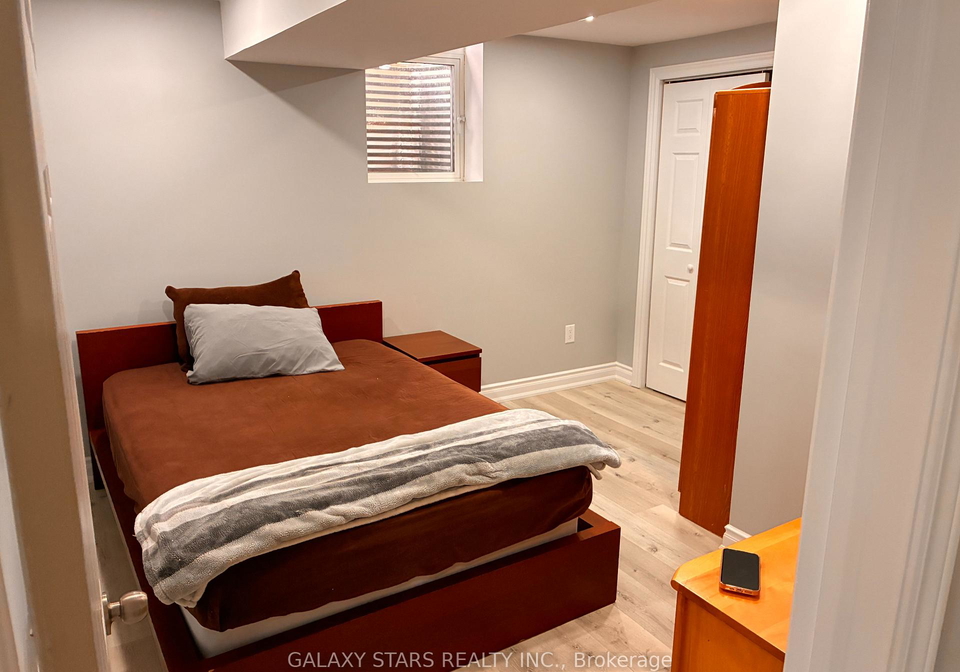 18-keeble-crescent-ajax-ontario-e13762716