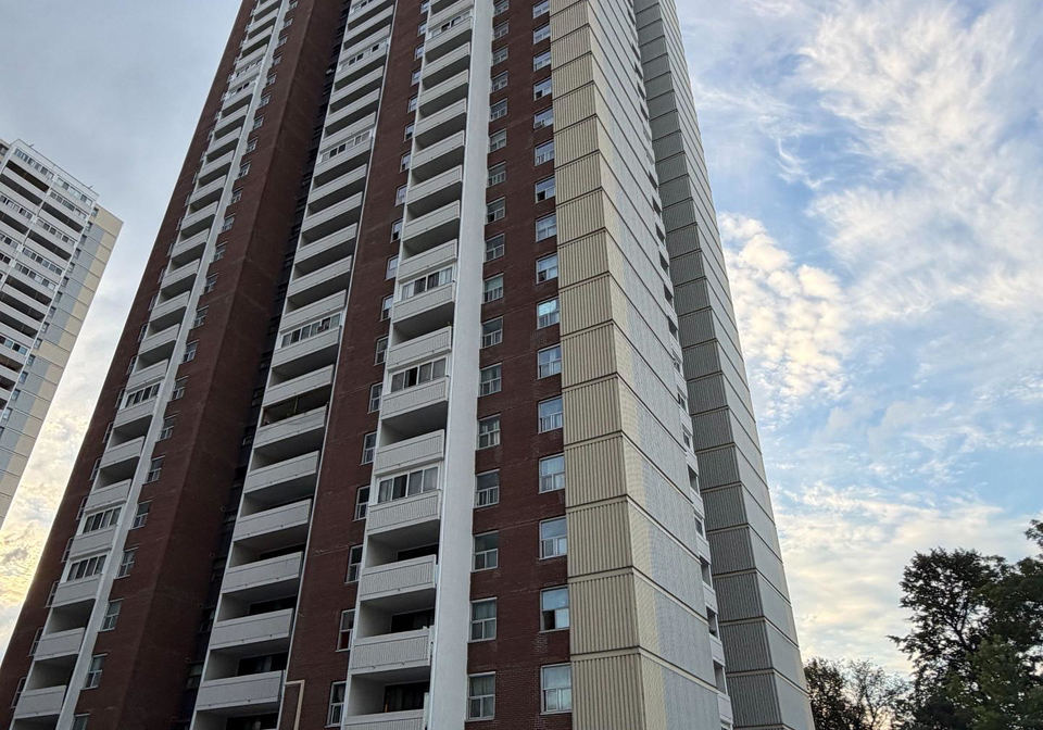 3-massey-square-toronto-east-york-ontario-e13762848