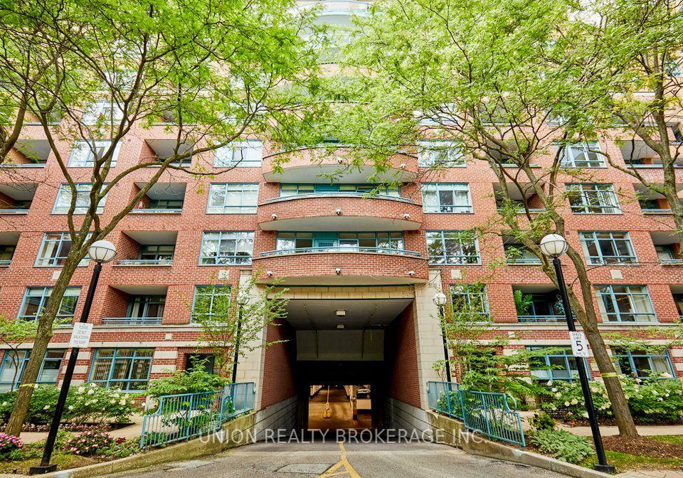1093-kingston-road-toronto-scarborough-ontario-e13762860