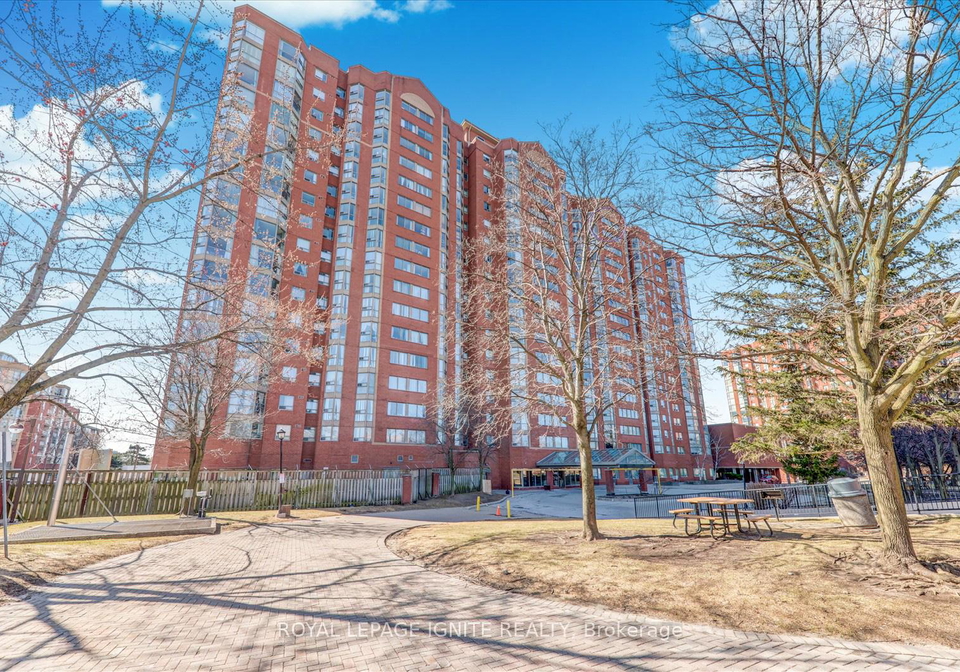 2466-eglinton-avenue-e-toronto-scarborough-ontario-e13763196