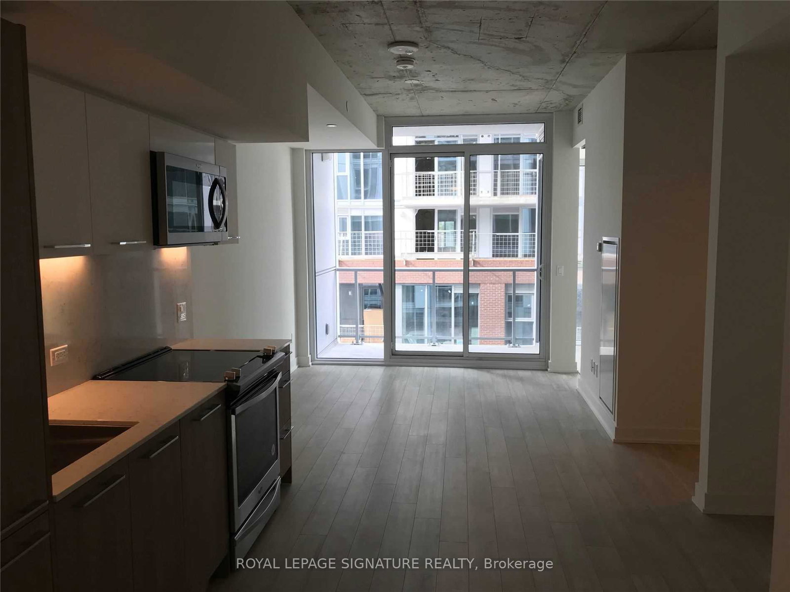 15-baseball-place-toronto-toronto-ontario-e13763298