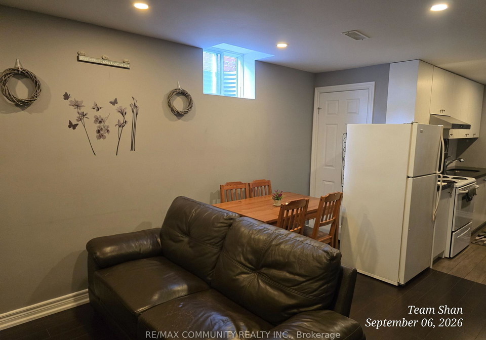 18-bobcat-terrace-toronto-scarborough-ontario-e13763840