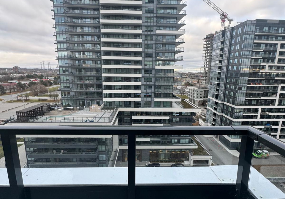 1435-celebration-drive-pickering-ontario-e13764530