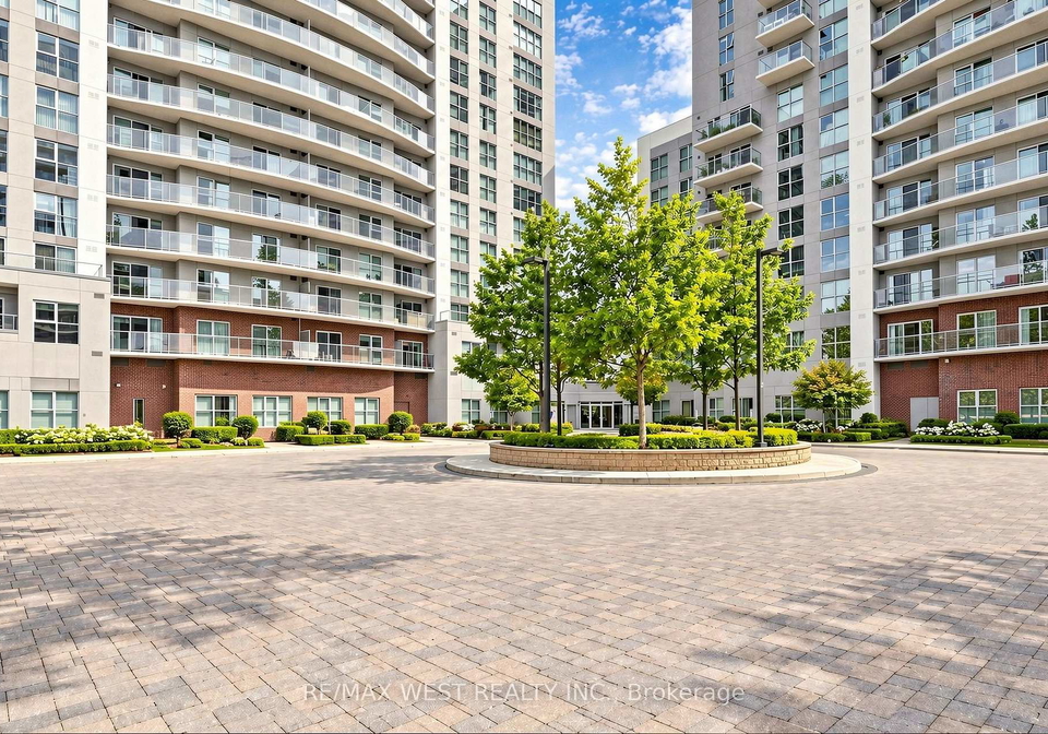 2152-lawrence-avenue-toronto-scarborough-ontario-e13766954