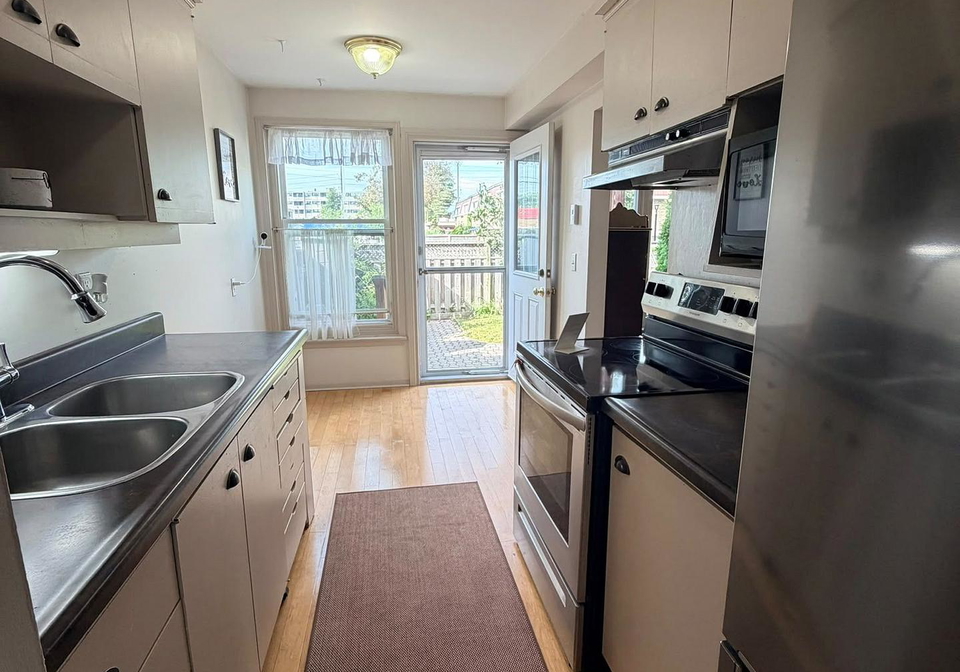 33-taunton-road-oshawa-ontario-e13767808