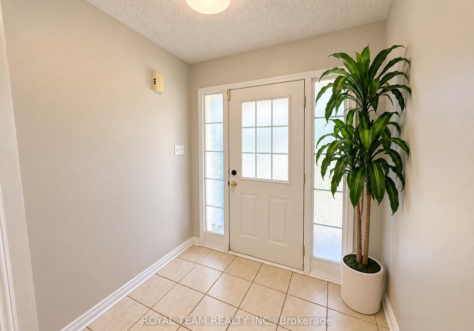 1689-whitestone-drive-oshawa-ontario-e13768084