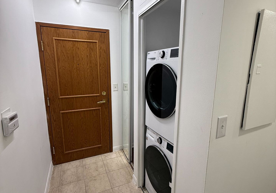 8-lee-centre-drive-toronto-scarborough-ontario-e13769290