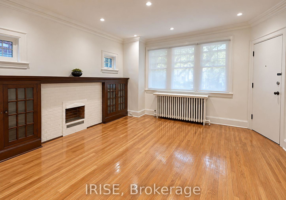 4-selwood-avenue-toronto-toronto-ontario-e13769308