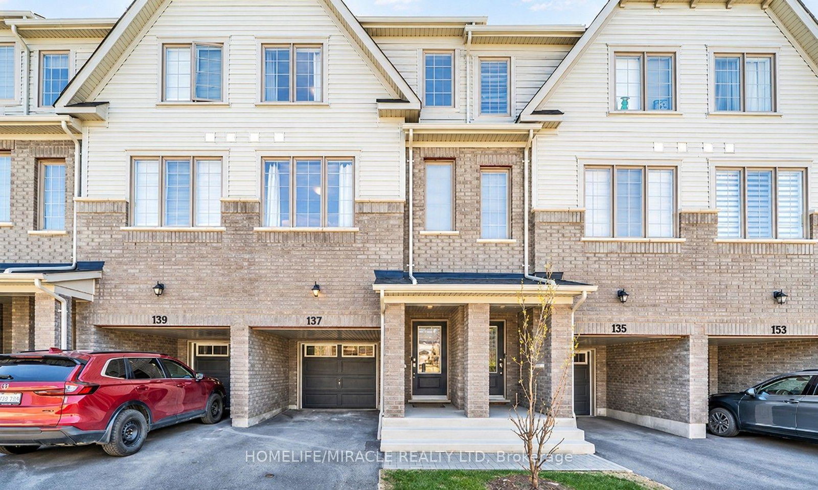 137-danzatore-path-oshawa-ontario-e13769650