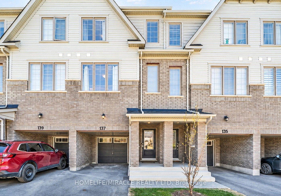 137-danzatore-path-oshawa-ontario-e13769650