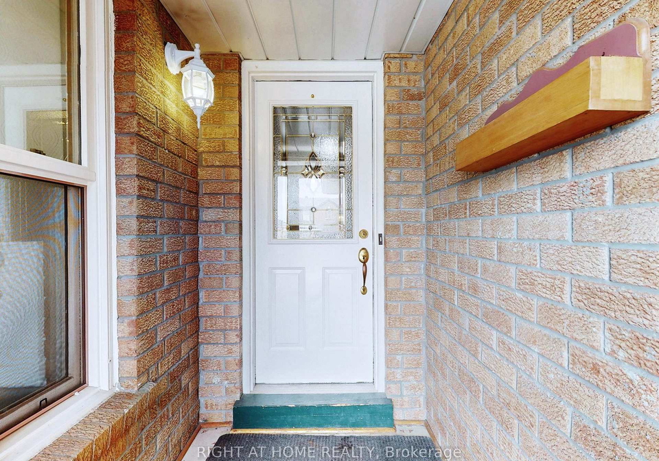 531-steeple-hill-pickering-ontario-e13770366