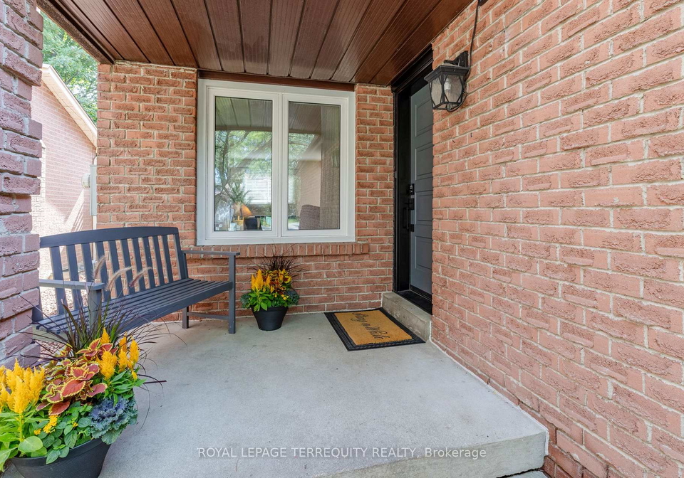 19-brocklesby-crescent-ajax-ontario-e13770920