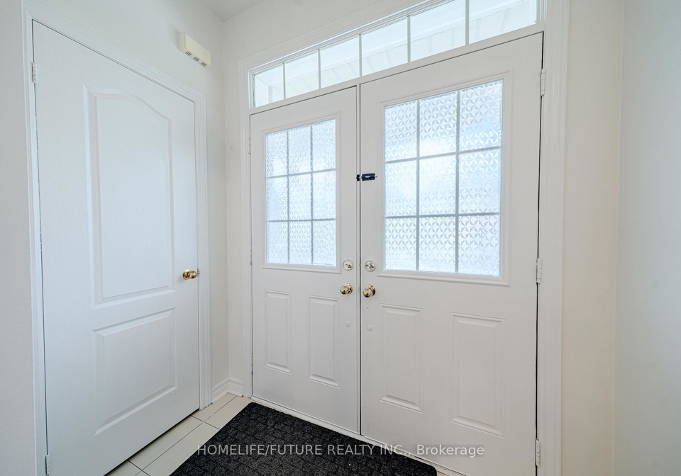 1515-dusty-drive-pickering-ontario-e13771042
