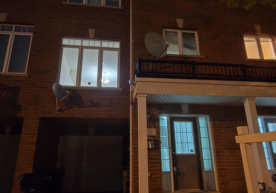 5-curran-hall-crescent-toronto-scarborough-ontario-e13771620