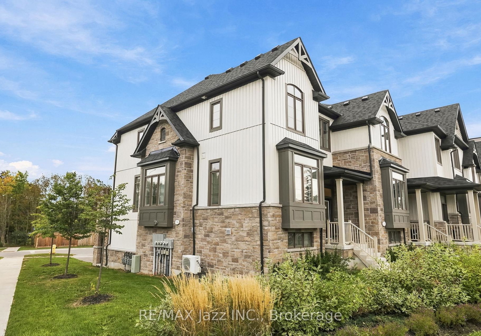 3-shand-lane-scugog-ontario-e13774042