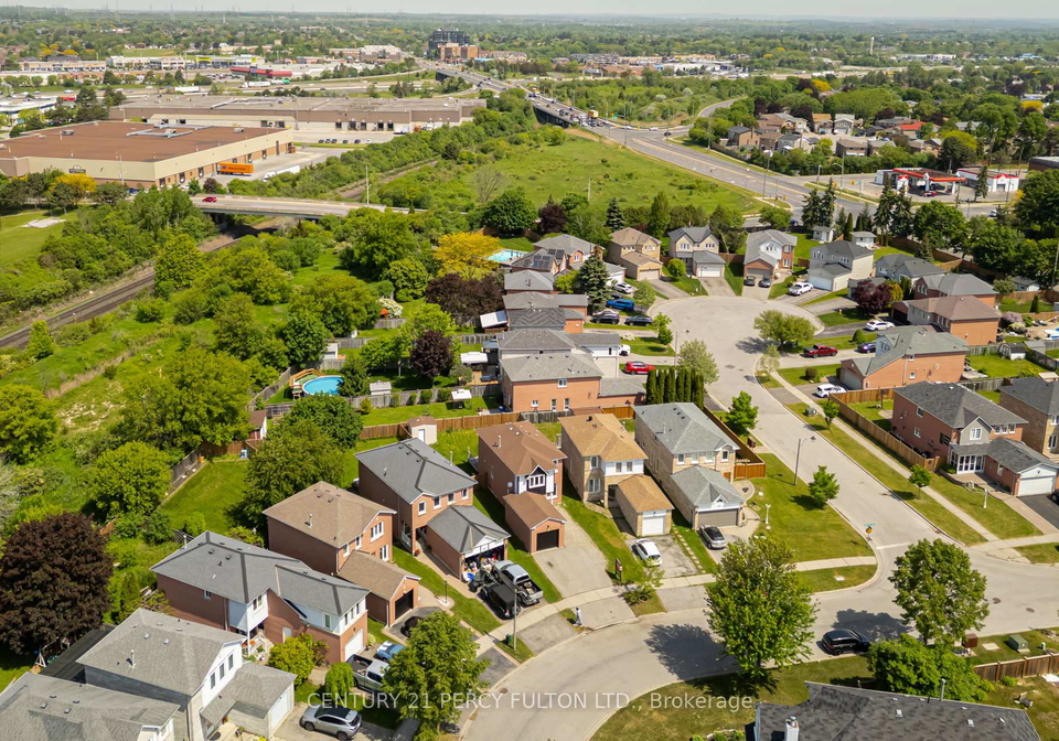 611-atwood-crescent-pickering-ontario-e13774342