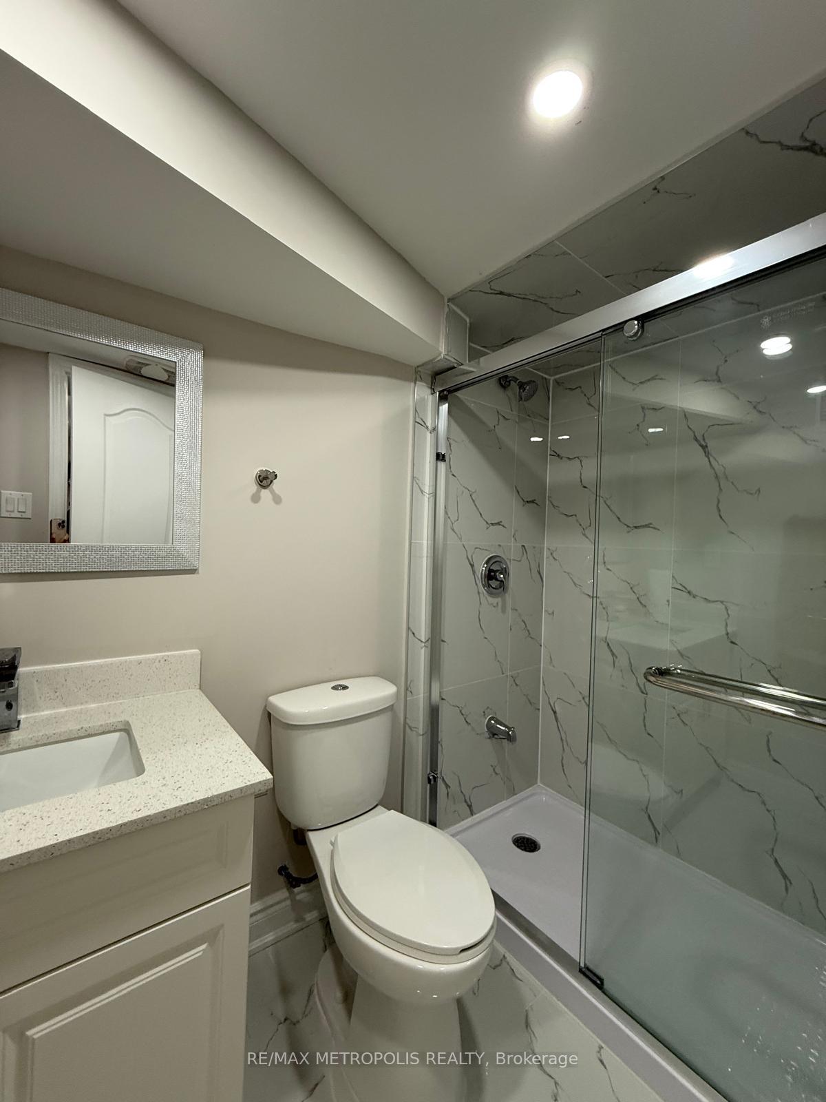 204-montgomery-avenue-whitby-ontario-e13774526