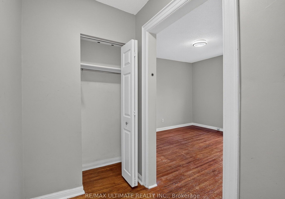 2360-queen-street-e-toronto-toronto-ontario-e13774646