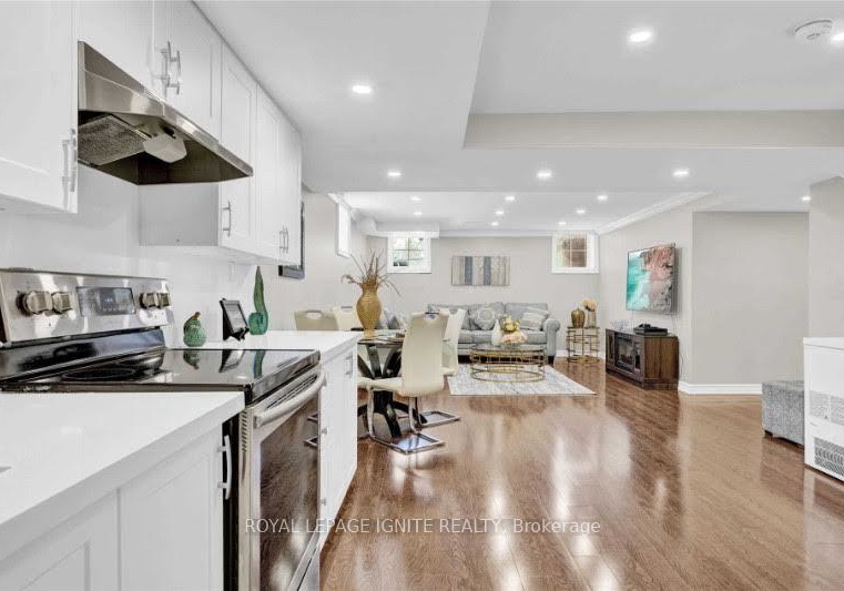 2420-moonlight-crescent-pickering-ontario-e13775582