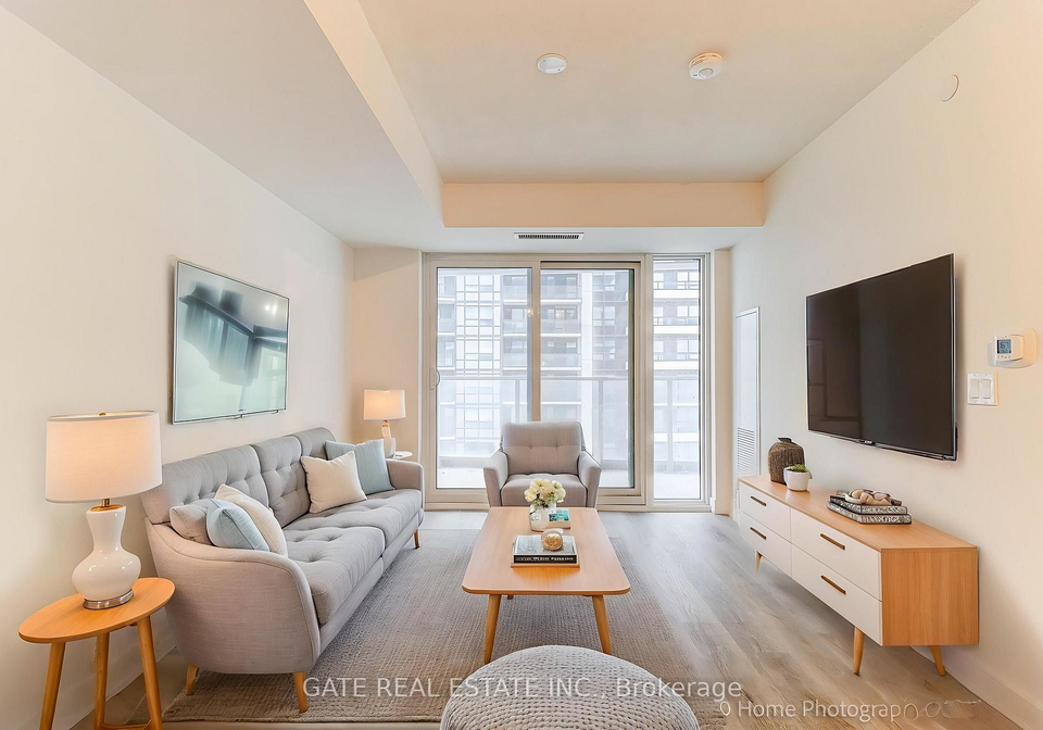 sandy-beach-road-pickering-ontario-e13775684