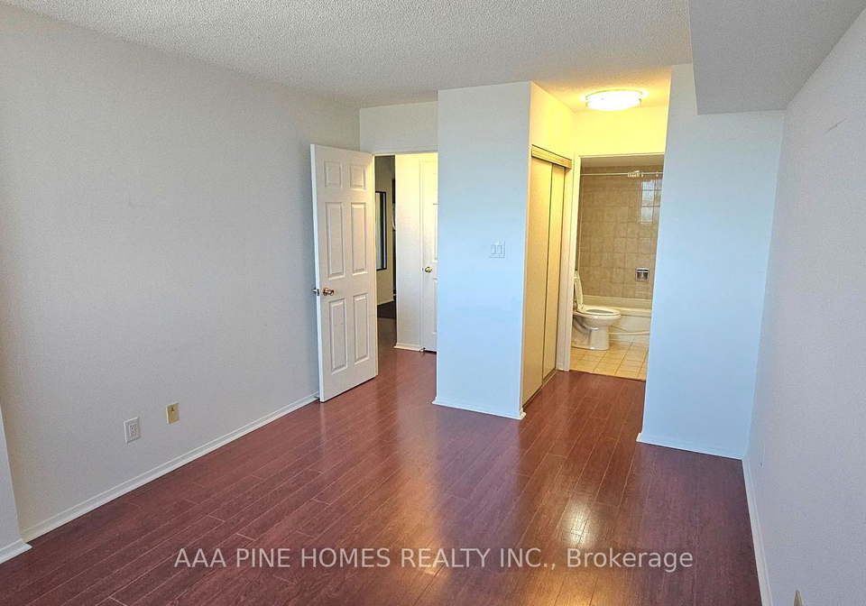 30-thunder-grove-toronto-scarborough-ontario-e13775688