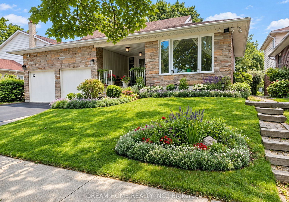 92-rainier-square-toronto-scarborough-ontario-e13775784