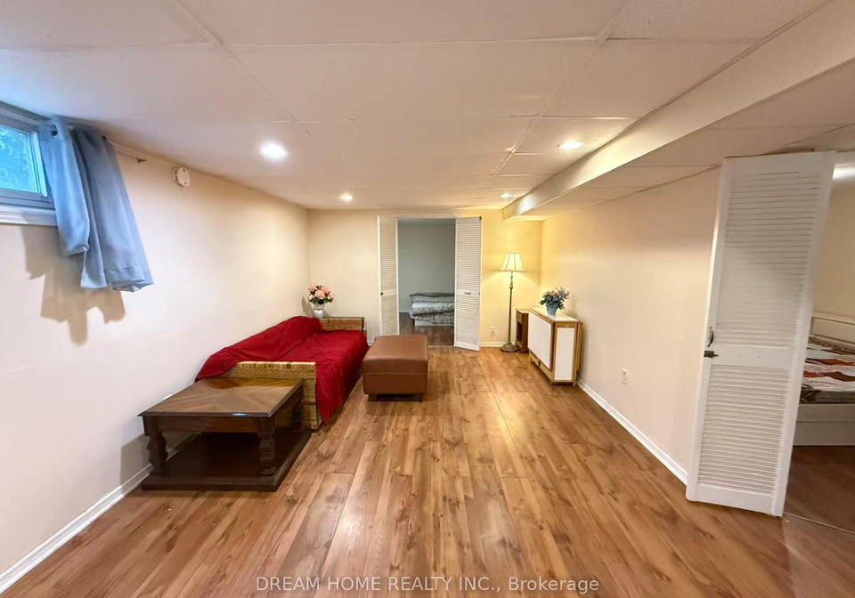 92-rainier-square-toronto-scarborough-ontario-e13775784