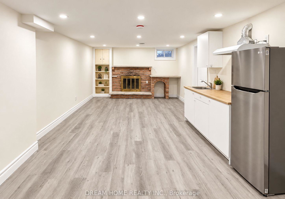 70-rainier-square-toronto-scarborough-ontario-e13775812