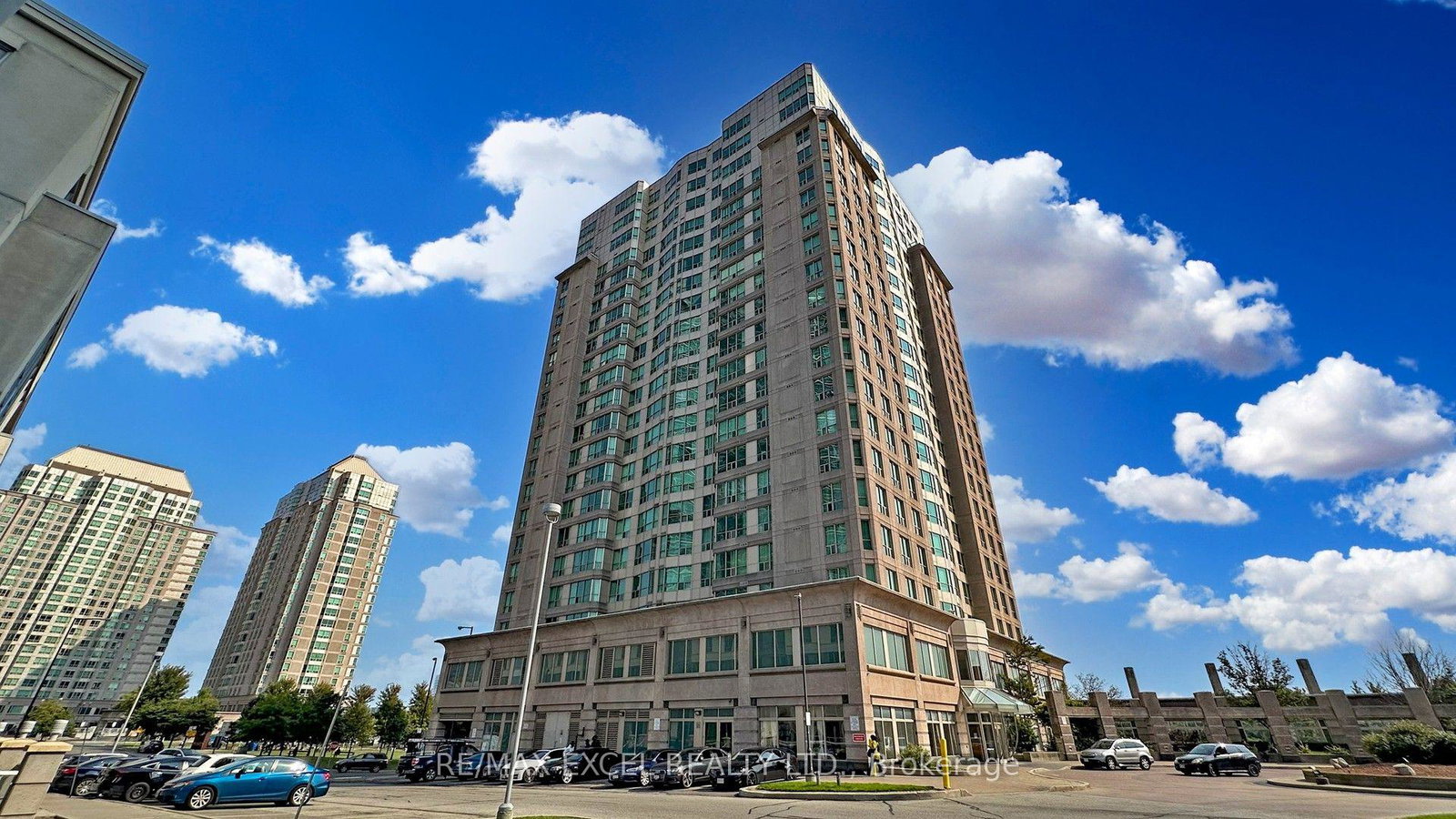 8-lee-centre-drive-toronto-scarborough-ontario-e13775814
